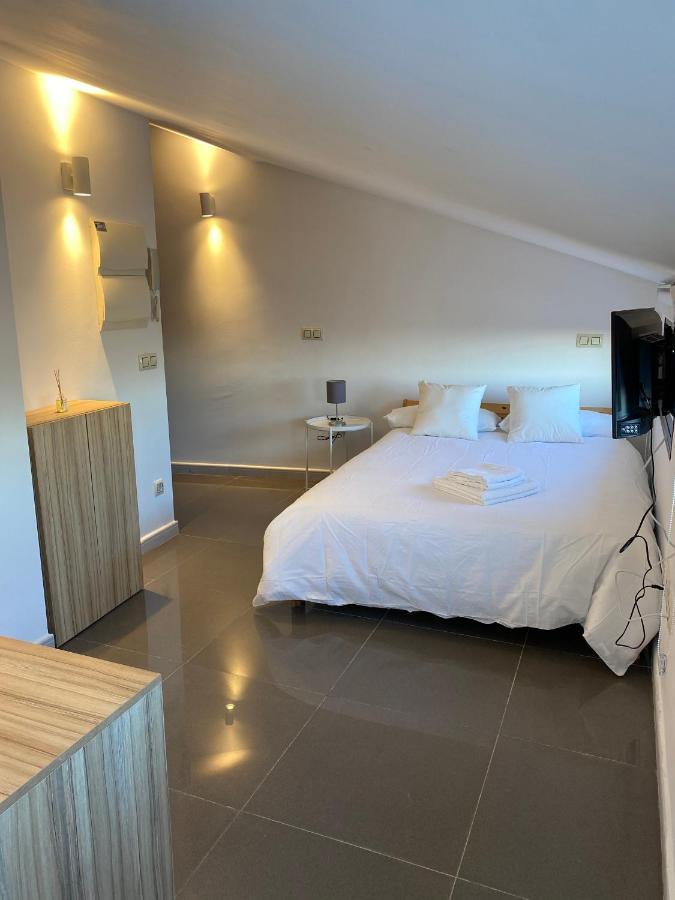 Apartamentos Fuente Arriba 波亚莱斯－德尔奥约 外观 照片