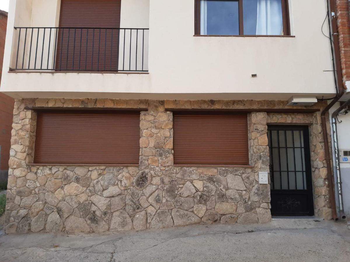 Apartamentos Fuente Arriba 波亚莱斯－德尔奥约 外观 照片